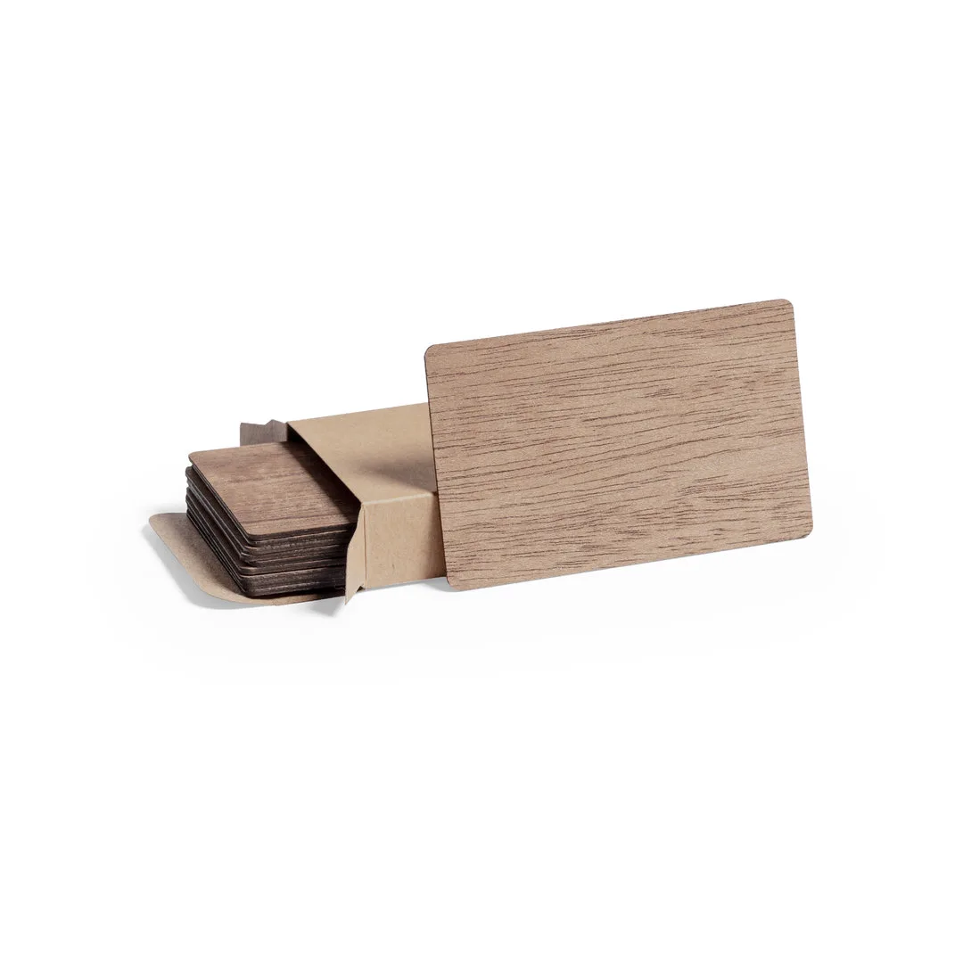 Set Inary, dieci cartoncini in legno naturale affiancati