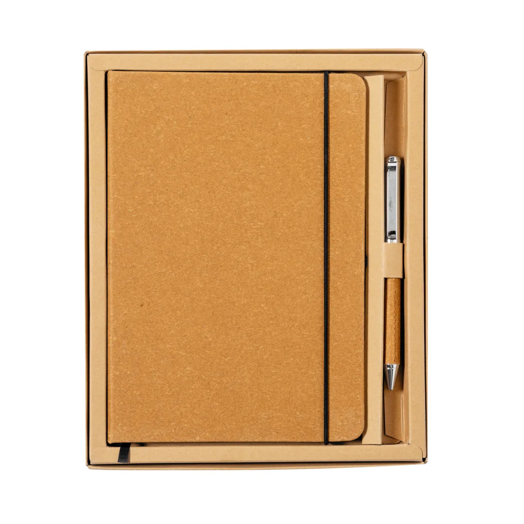 Set Nauthax, block notes e penna in pelle riciclata affiancati